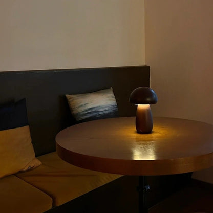 Lumishroom™ 木製テーブルランプ