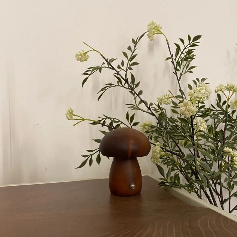 Lumishroom™ 木製テーブルランプ