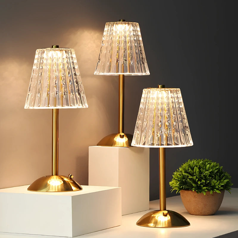 Lampada da tavolo in cristallo dorato