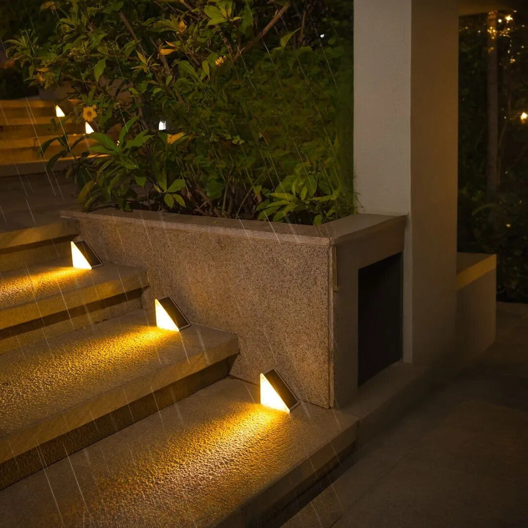 Solar Powered Stair Lights – Creative.Lighting