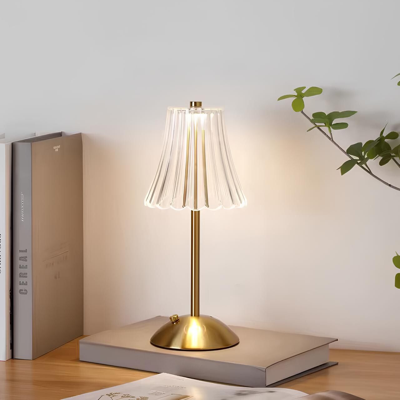 Goldene Kristall-Tischlampe