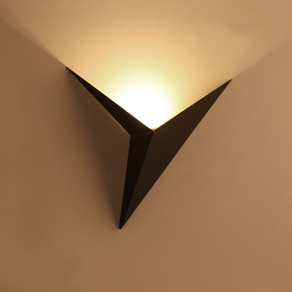 Trigon™ Wall Light