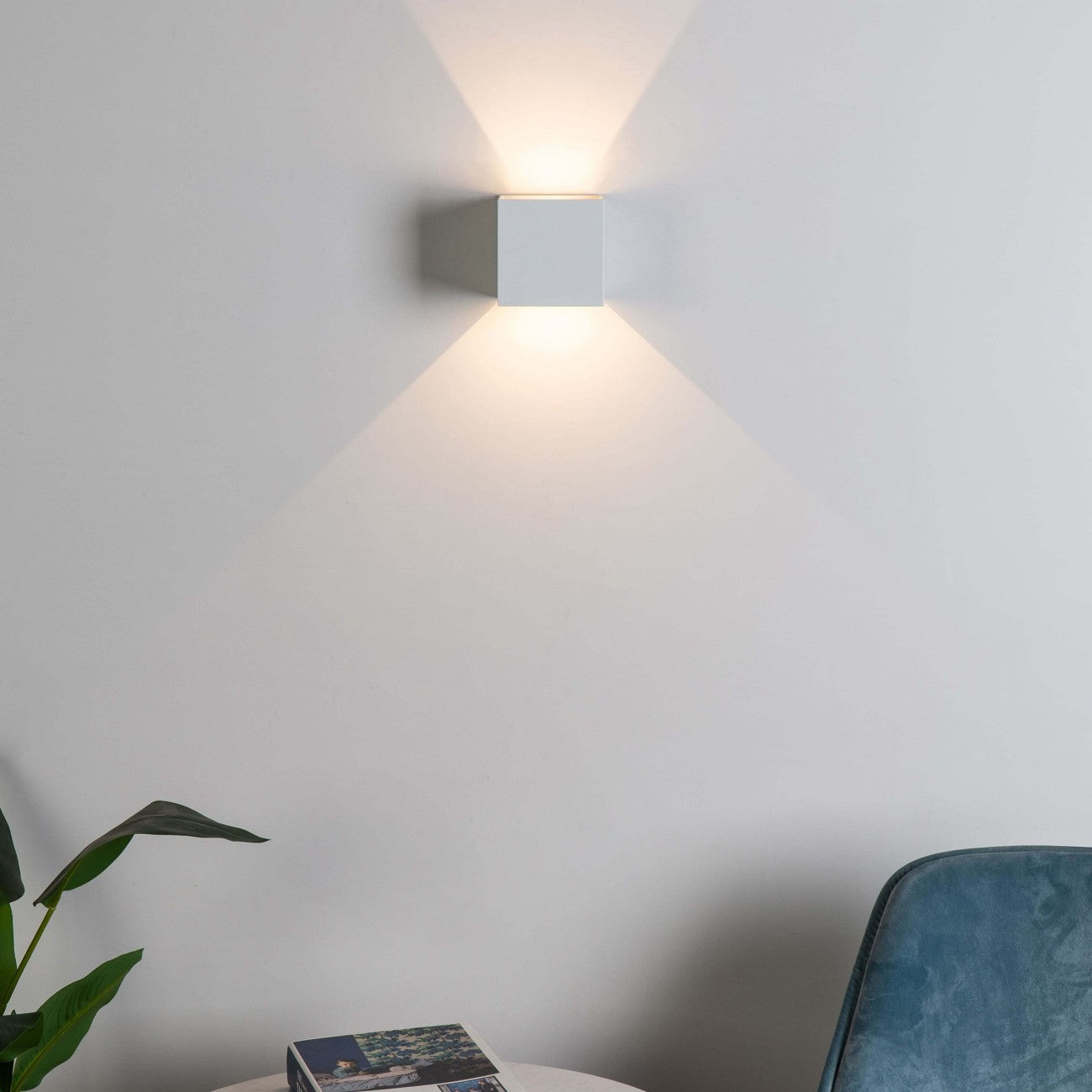 Adjustable Wall Light