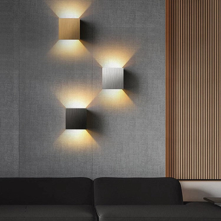 Elegant Wall Light