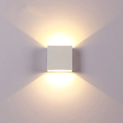 Adjustable Wall Light